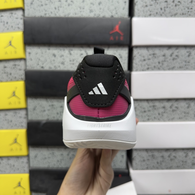 Adizero Ubersonic 5 M 3