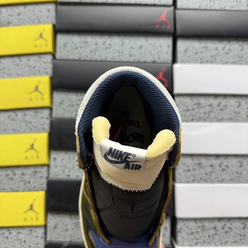 Jordan 1 Sneakers 4