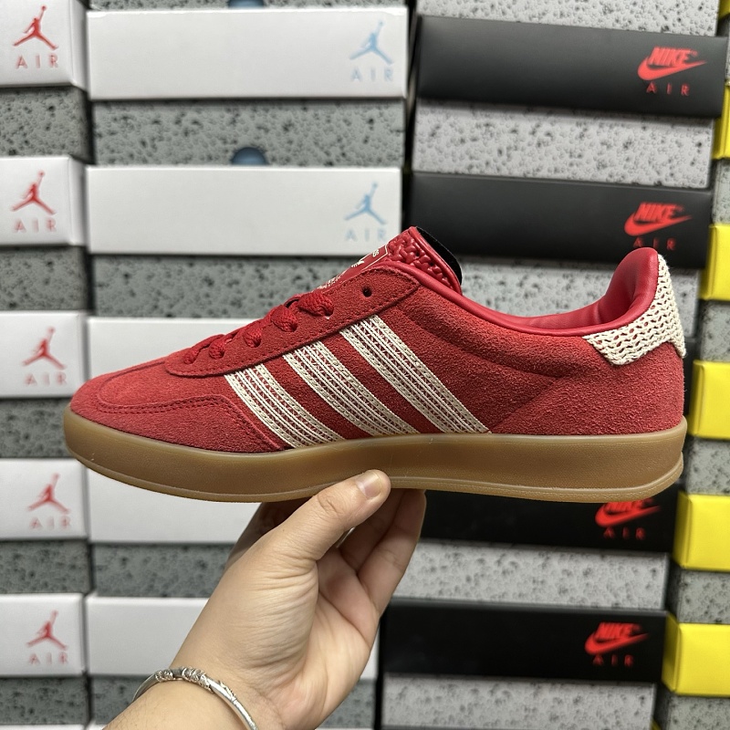 Gazelle Indoor 8