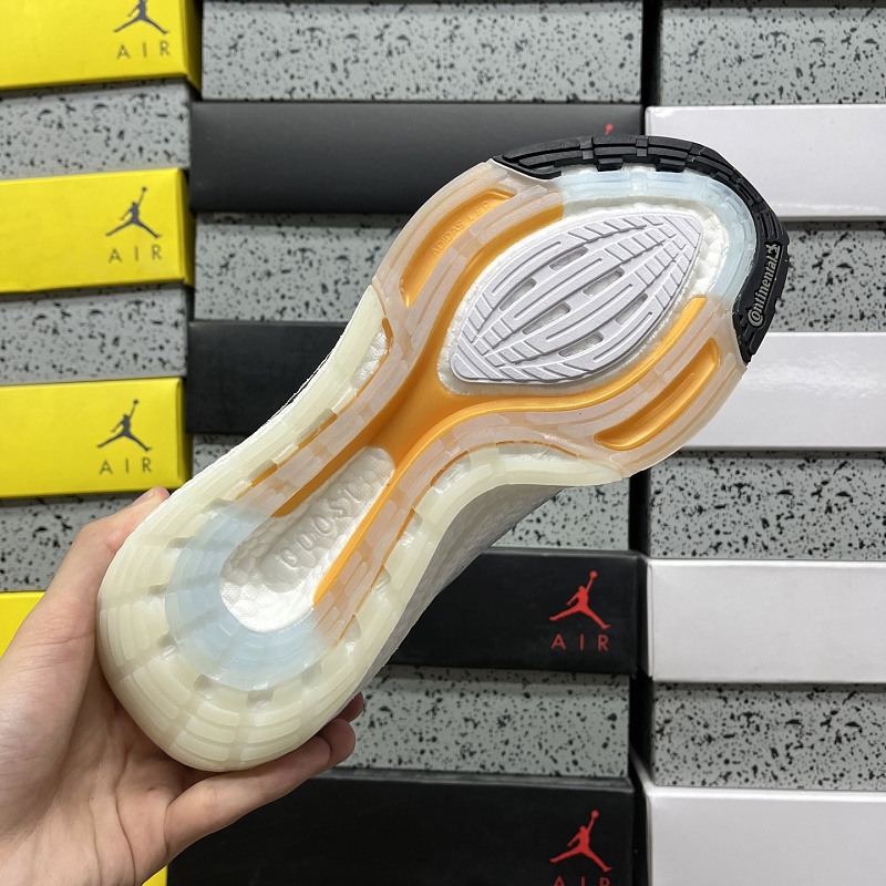 Ultraboost Light