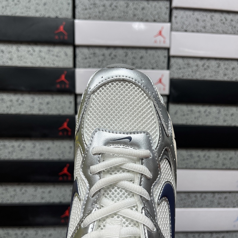 Nike Vomero 6