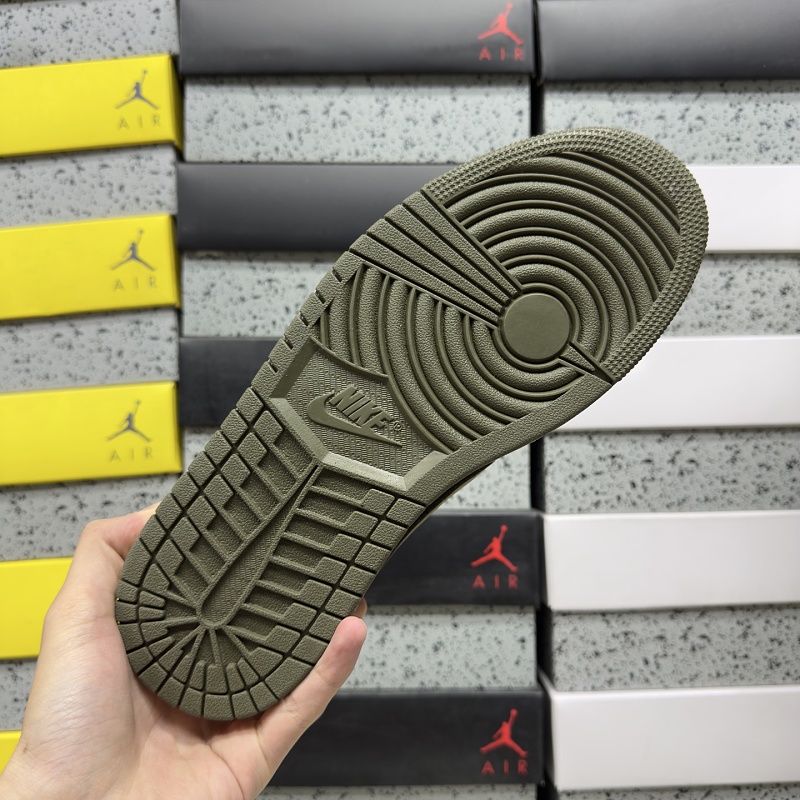 Travis Scott Reverse Swoosh Sneakers 2