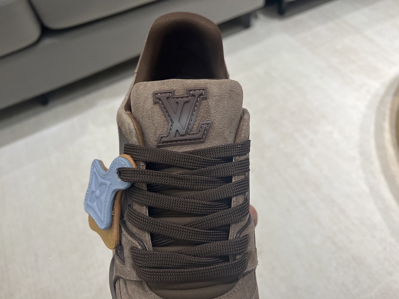 1V Trainer 22 · 2