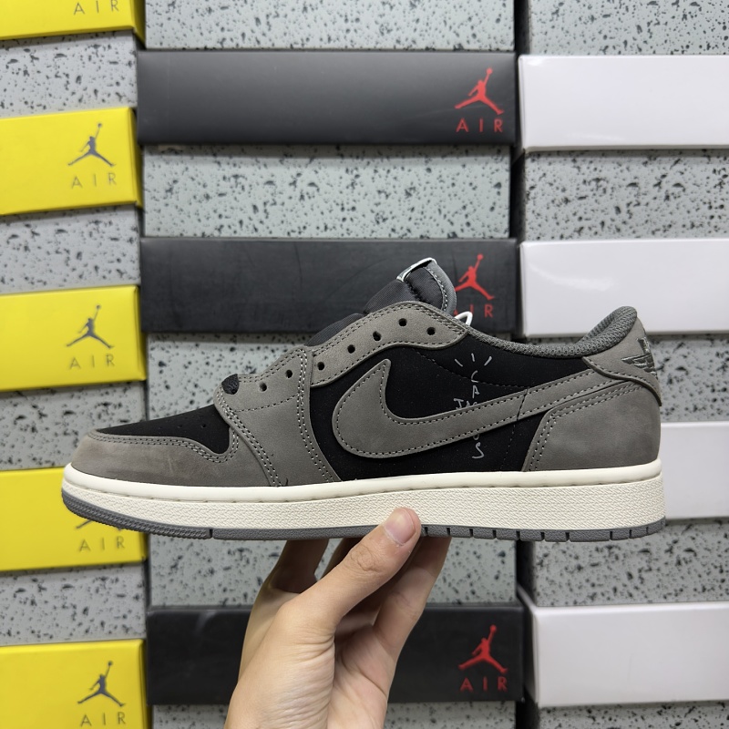 Travis Scott Reverse Swoosh Sneaker 4