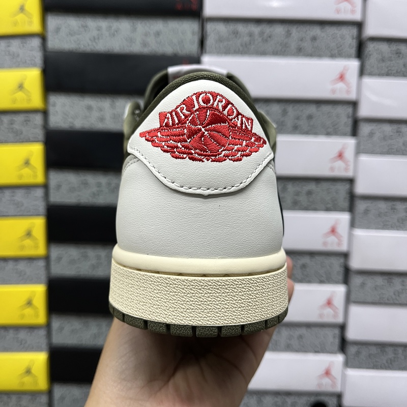 Jordan 1 Sneakers 3
