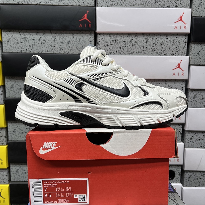 Nike Vomero 9