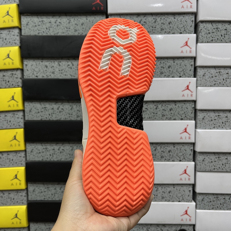 The Roger Pro2 M929282x153221 · 3
