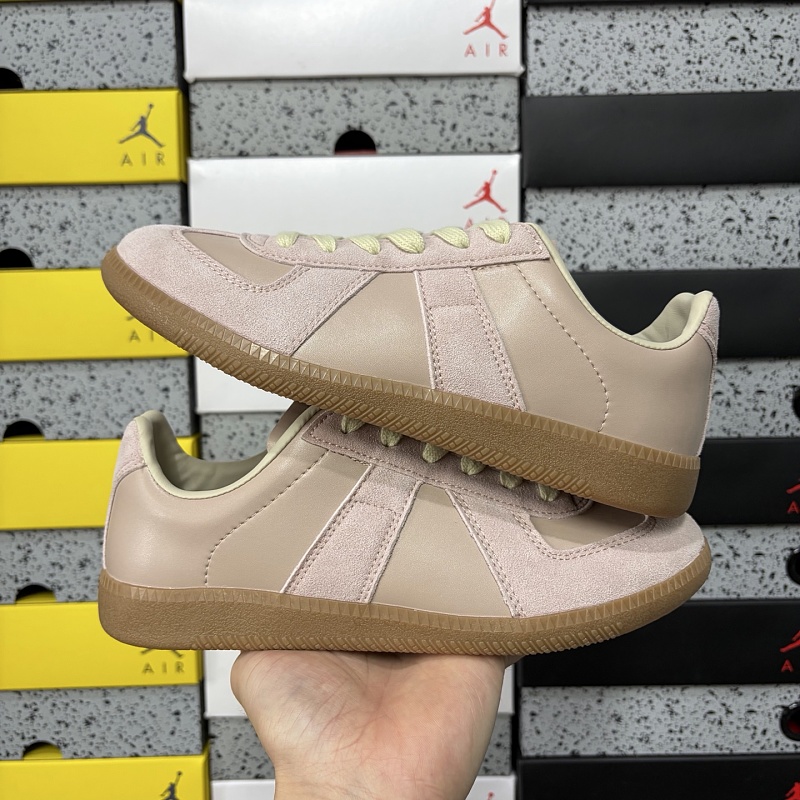 Maison Margiela MM6 Apparel · 2