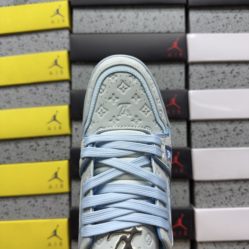 Trainer Blue · 5