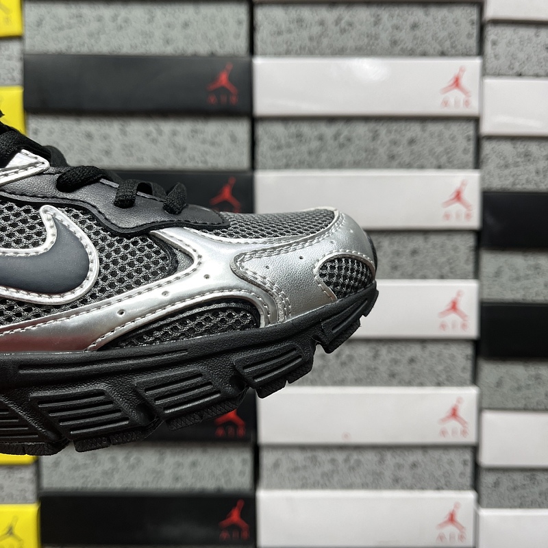 Nike Vomero 8