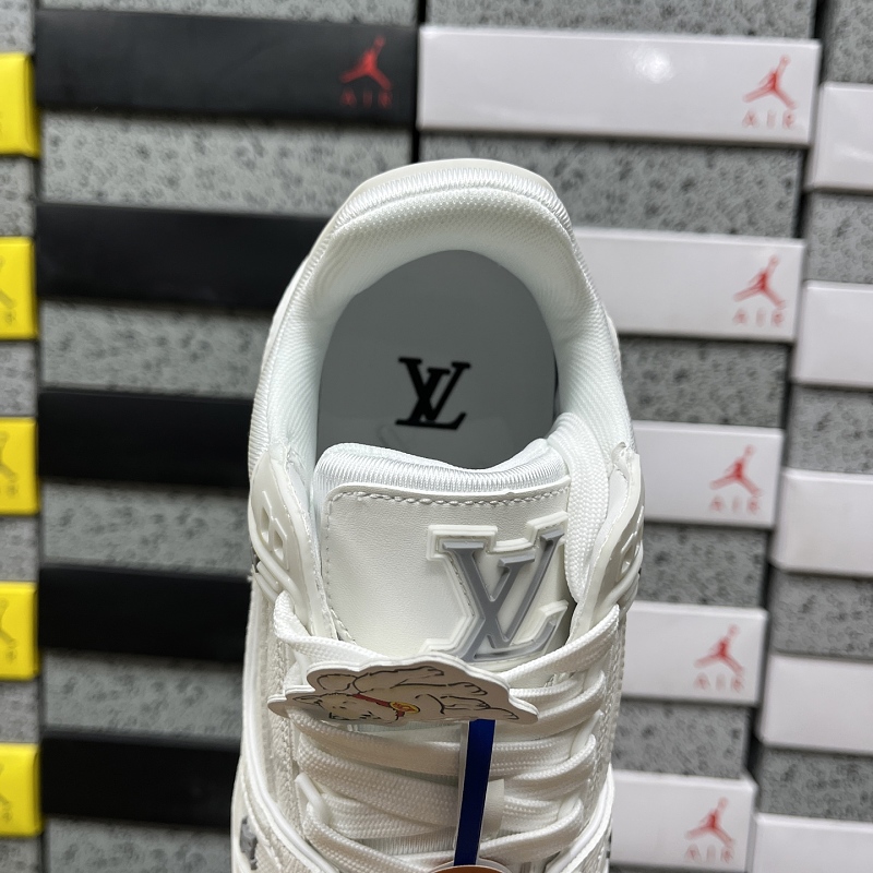 Trainer · 4