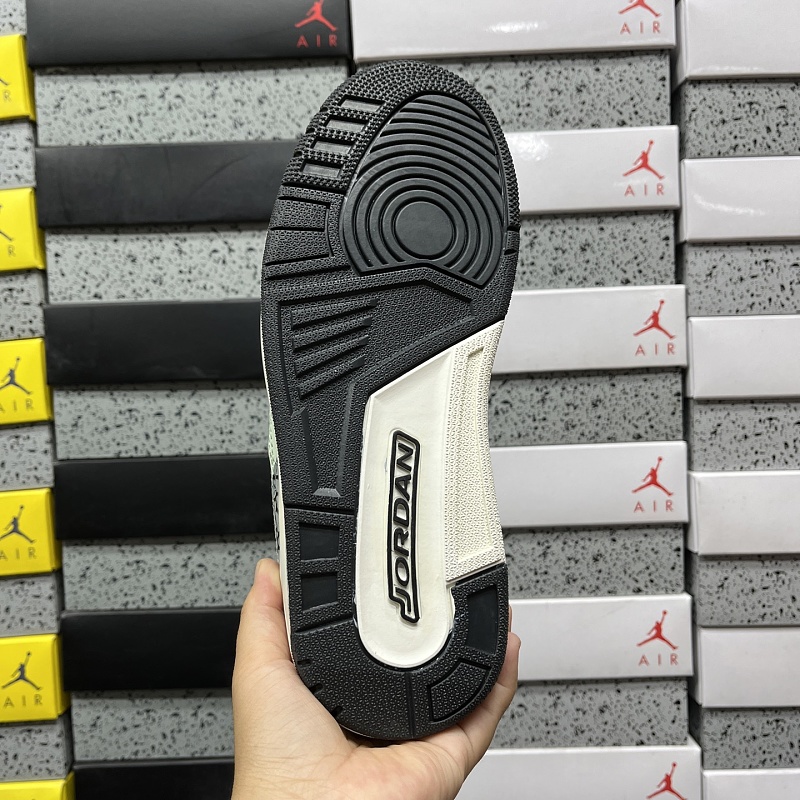 Legacy 312 Low · 4