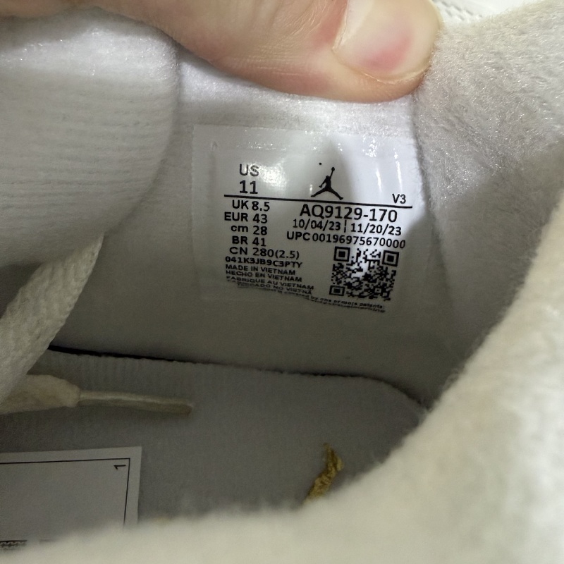 Jordan 4 Sneakers