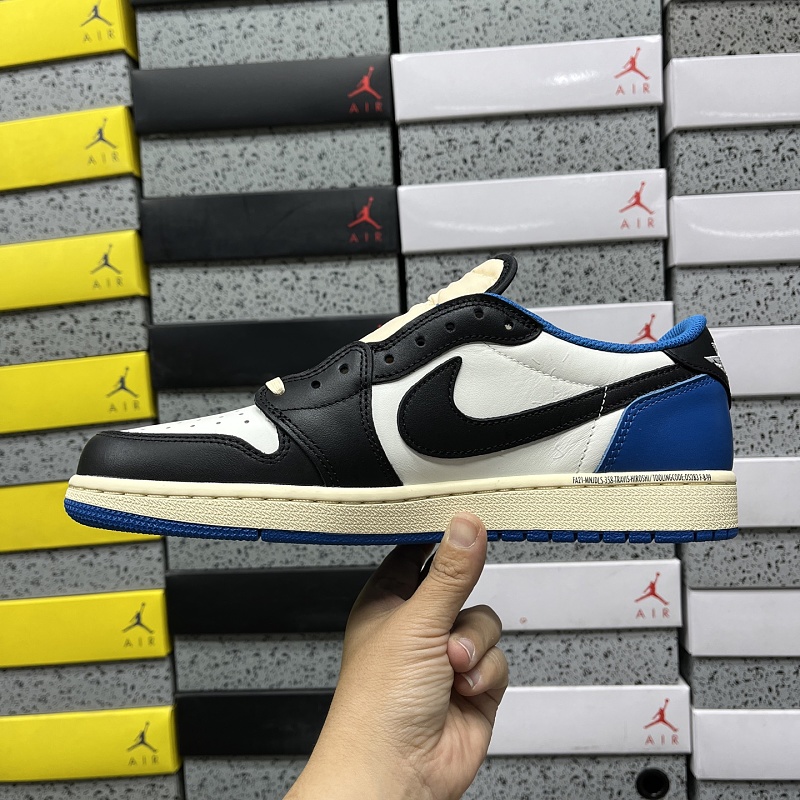 Jordan 1 Sneakers 2