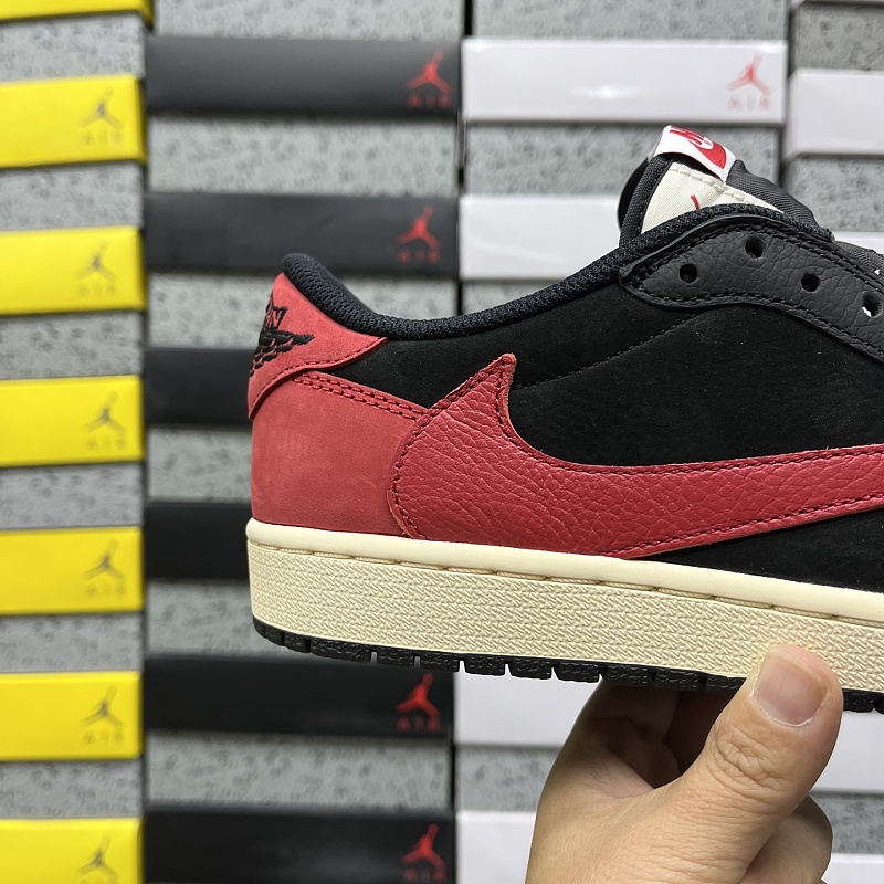 Jordan 1 Sneakers 7