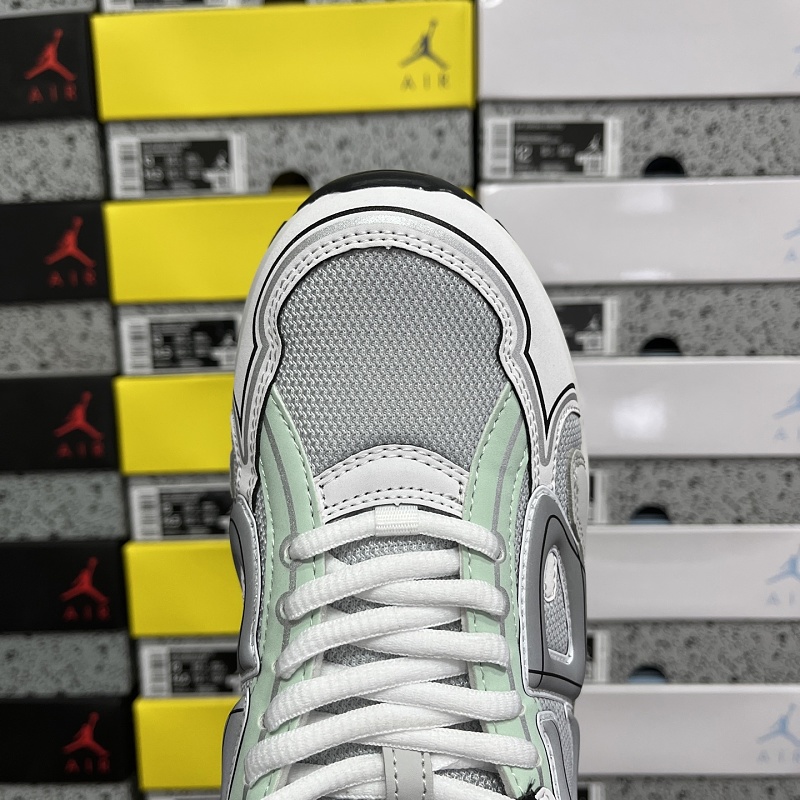 Dior B30 Sneakers 7