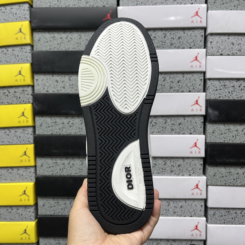 Dior B27 Sneakers · White Black 4