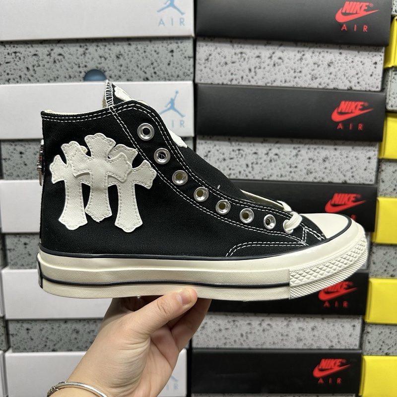 Converse Chuck Taylor Sneakers 9