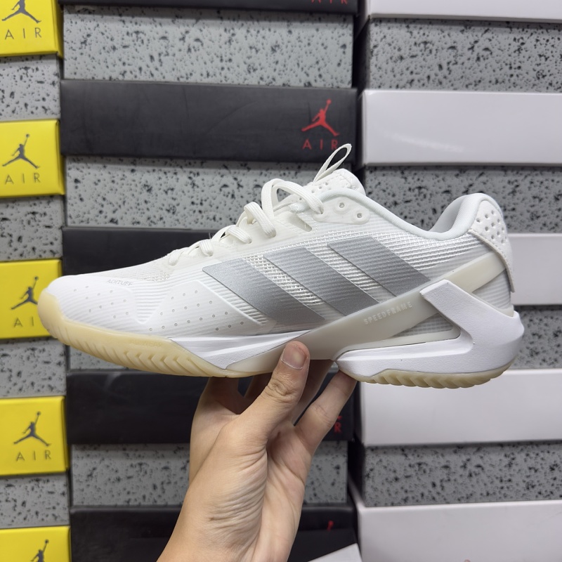 Adizero Ubersonic 5 M 3