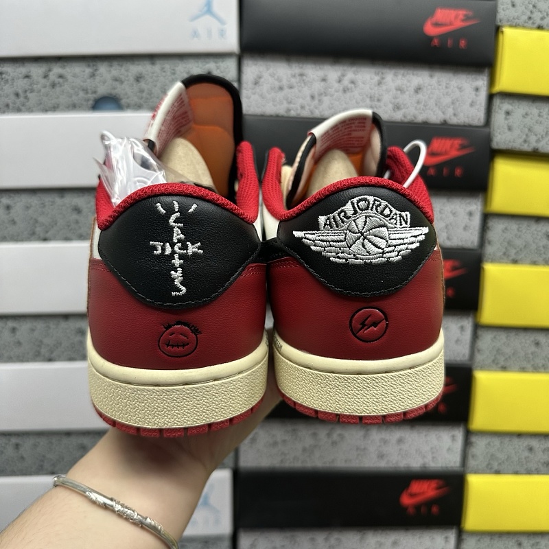 Jordan 1 Sneakers