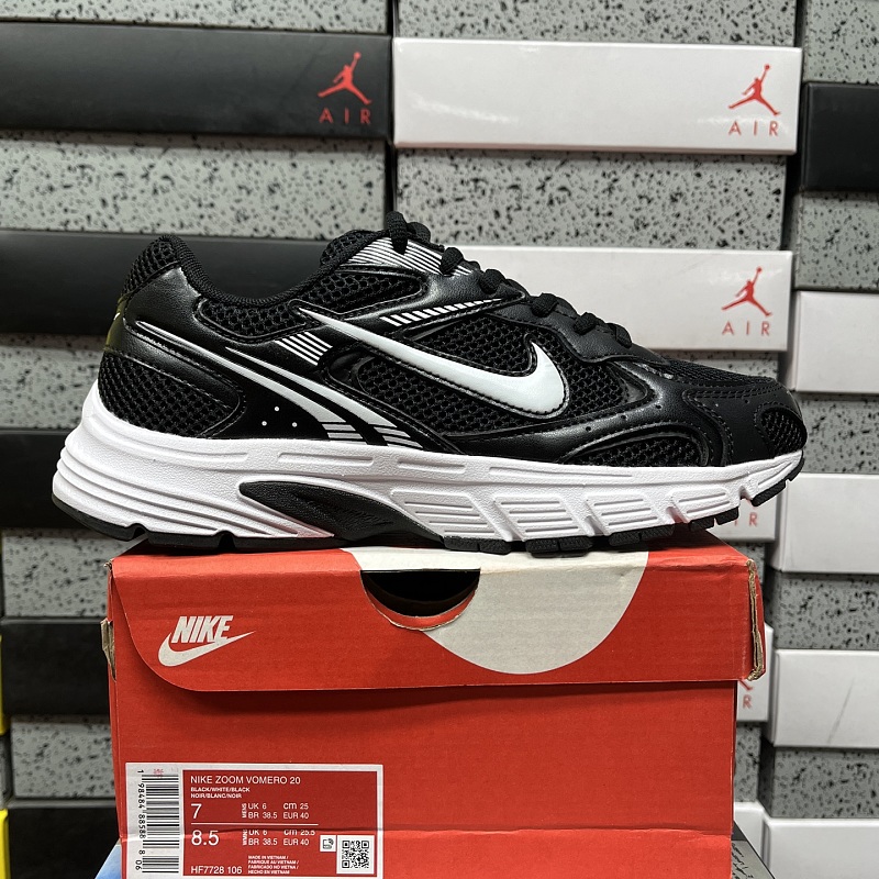 Nike Vomero 9