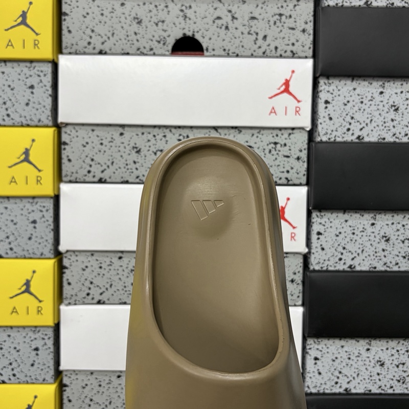 Slide · 4