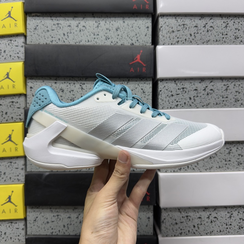 Adizero Ubersonic 5 M 8