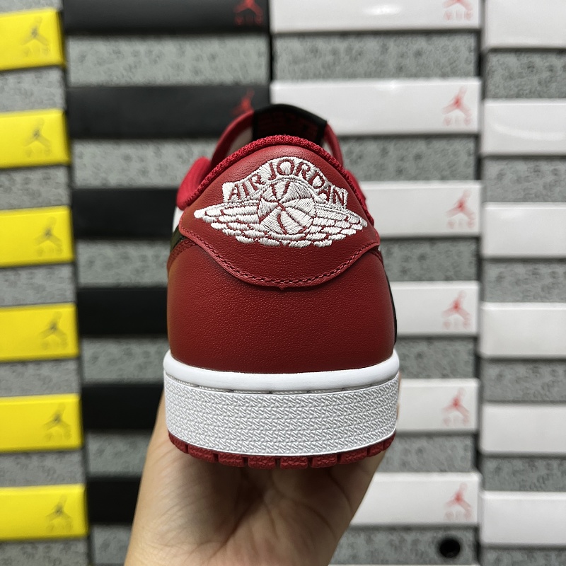Jordan 1 Sneakers 3
