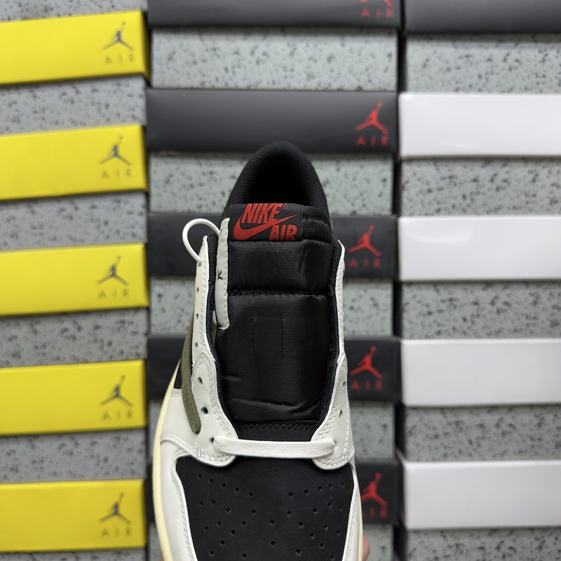 Travis Scott Reverse Swoosh Sneakers 5