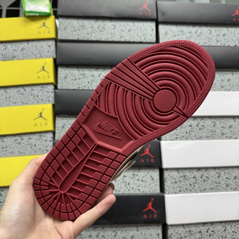 Jordan 1 Sneakers