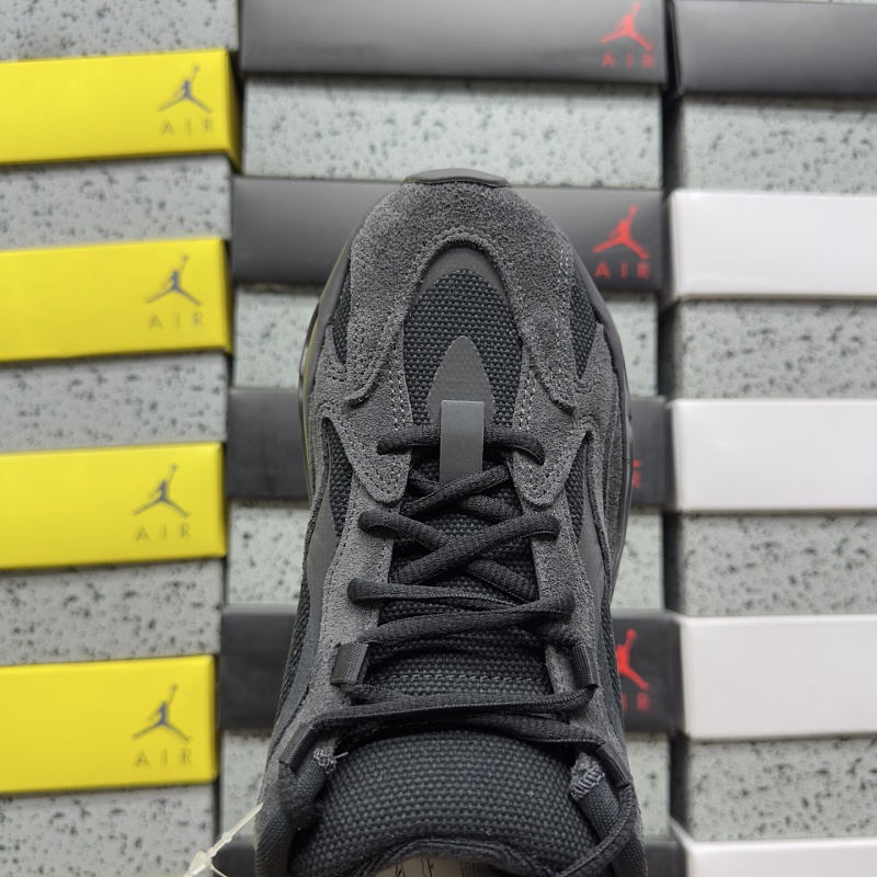 Yeezy 700v2 5