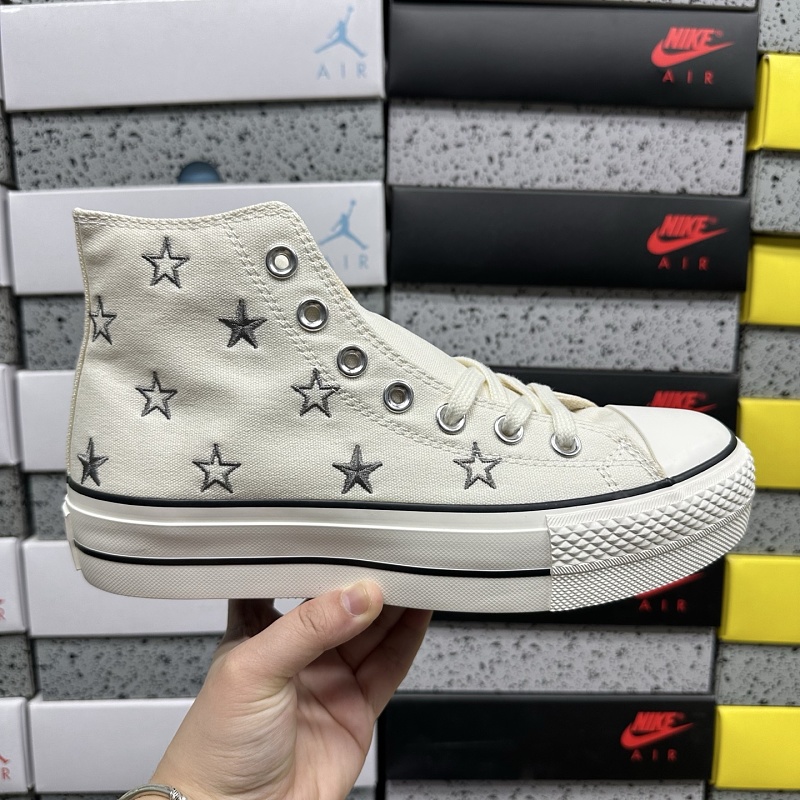 Converse Chuck Taylor Sneakers 9