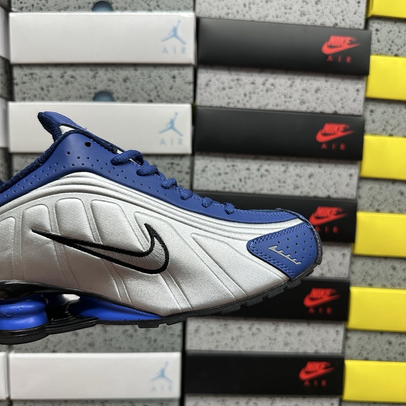 Shox R4 · 6