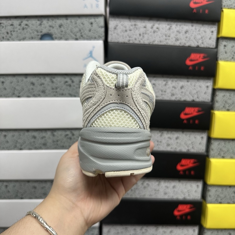 New Balance 530 Sneakers · 3