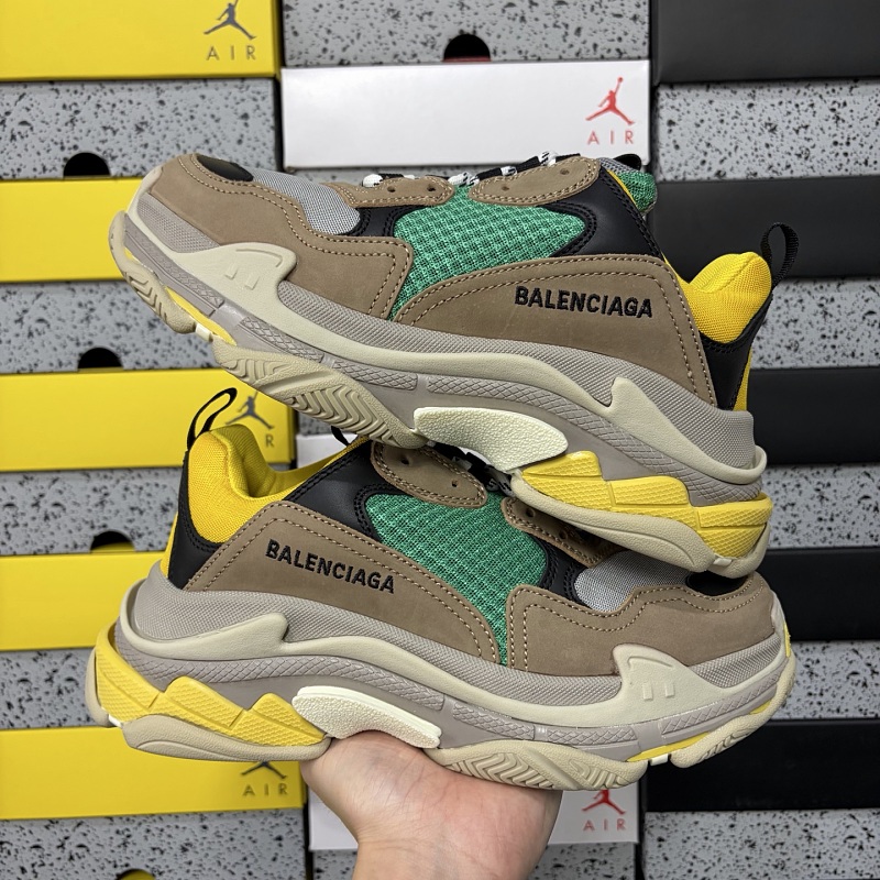 Triple S 9010 · 2