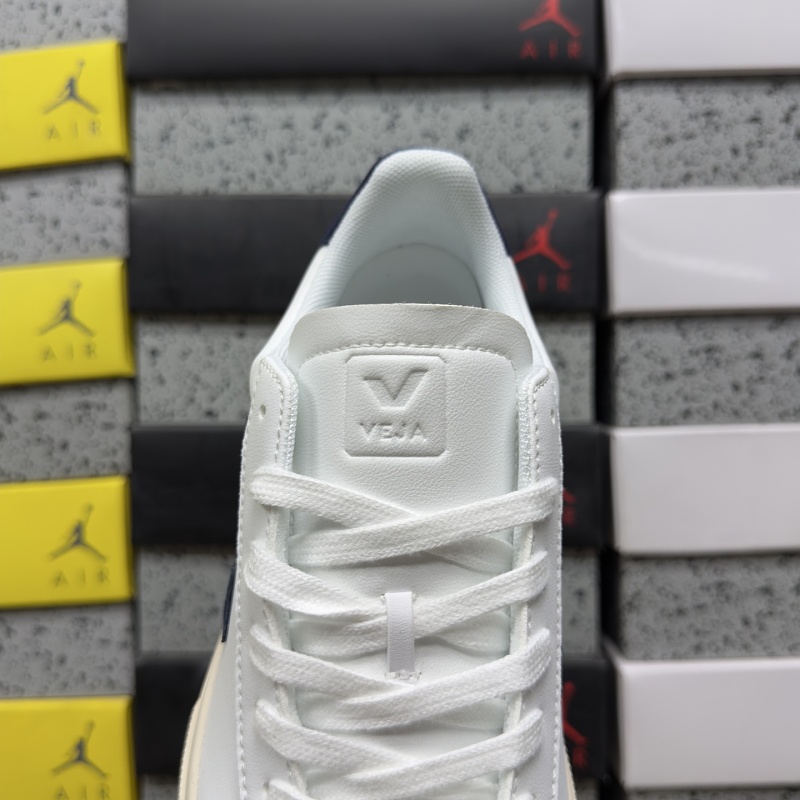 Veja Leather Extra Sneakers · 4