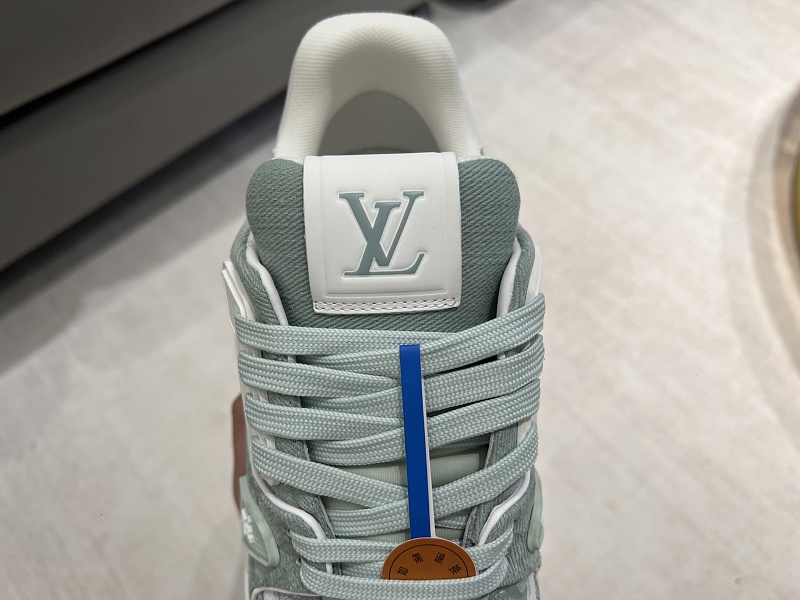 1V Trainer 32 2