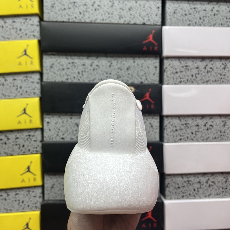 Hyperboost Edge M · 4