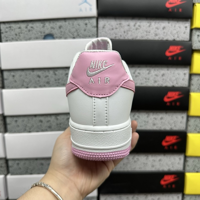 Air Force 1 · 3