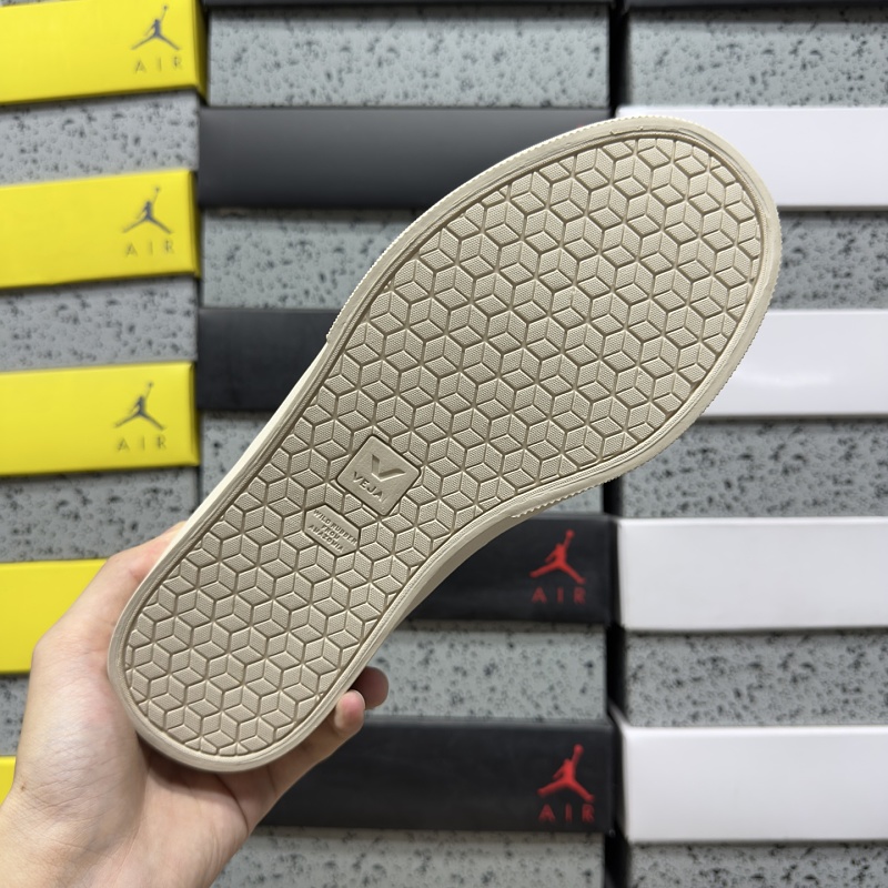 Veja Leather Extra Sneakers