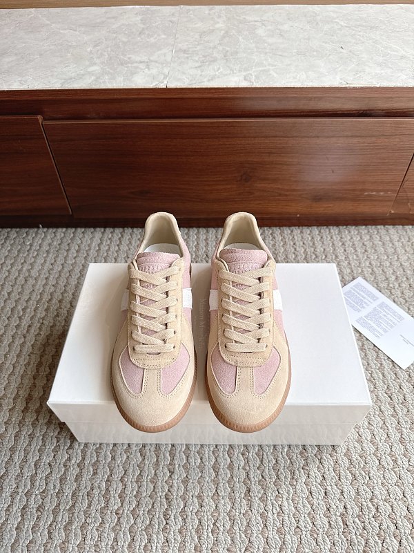 Maison Margiela MM6 Apparel 8