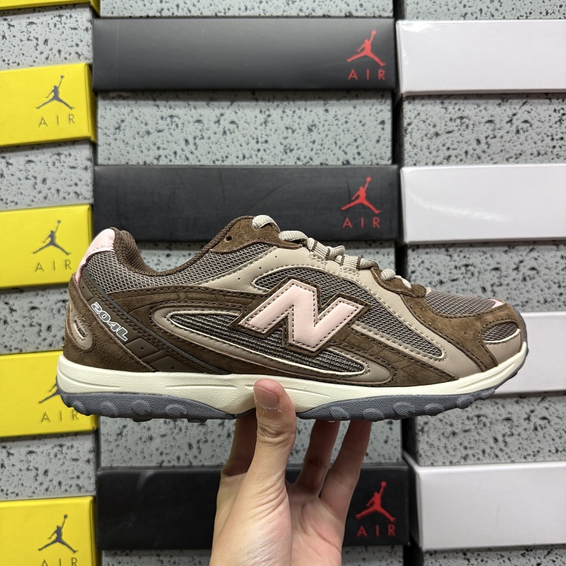 New Balance 204 Sneakers 9