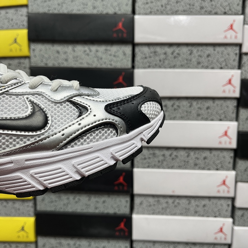 Nike Vomero 8
