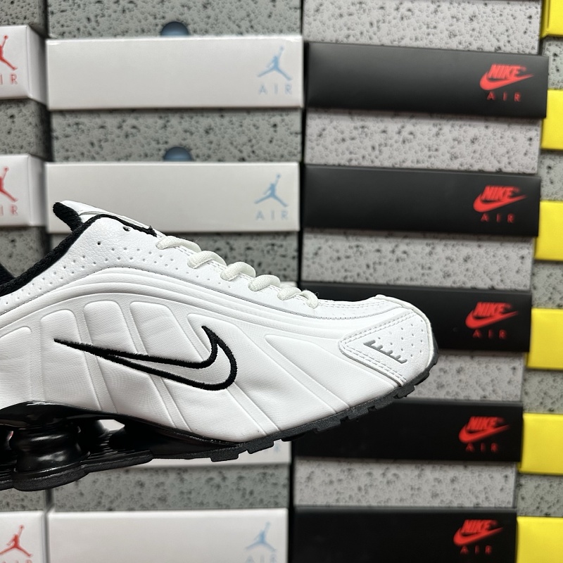 Shox R4 · 6