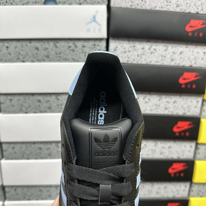 Superstar 4