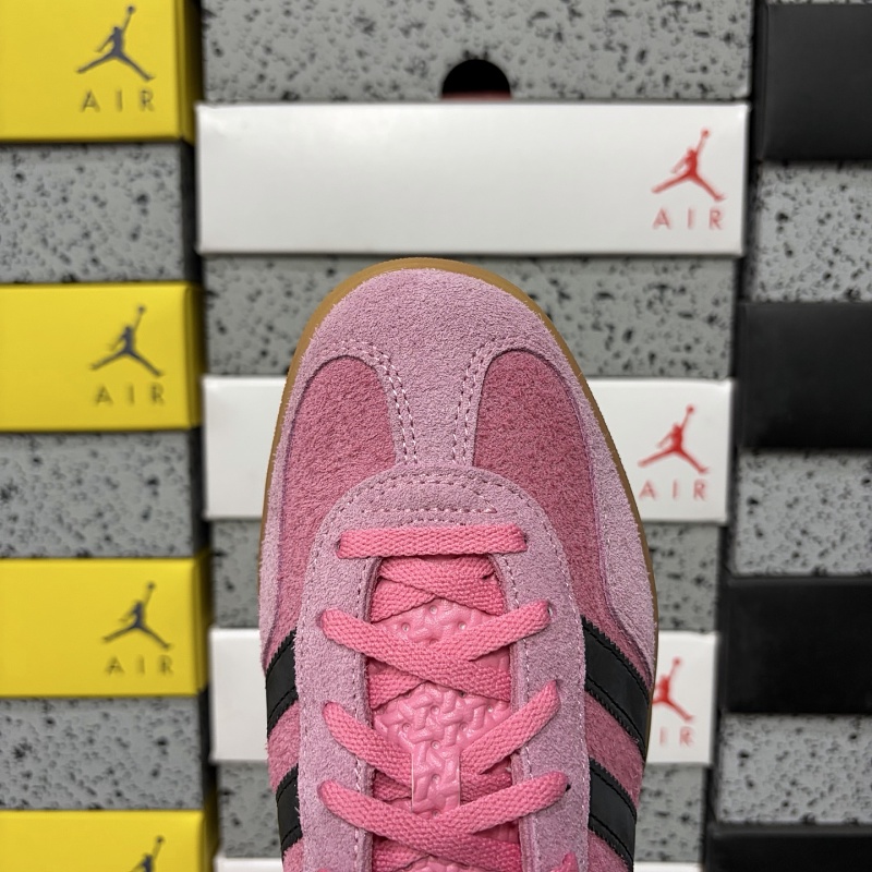 Gazelle Indoor 8