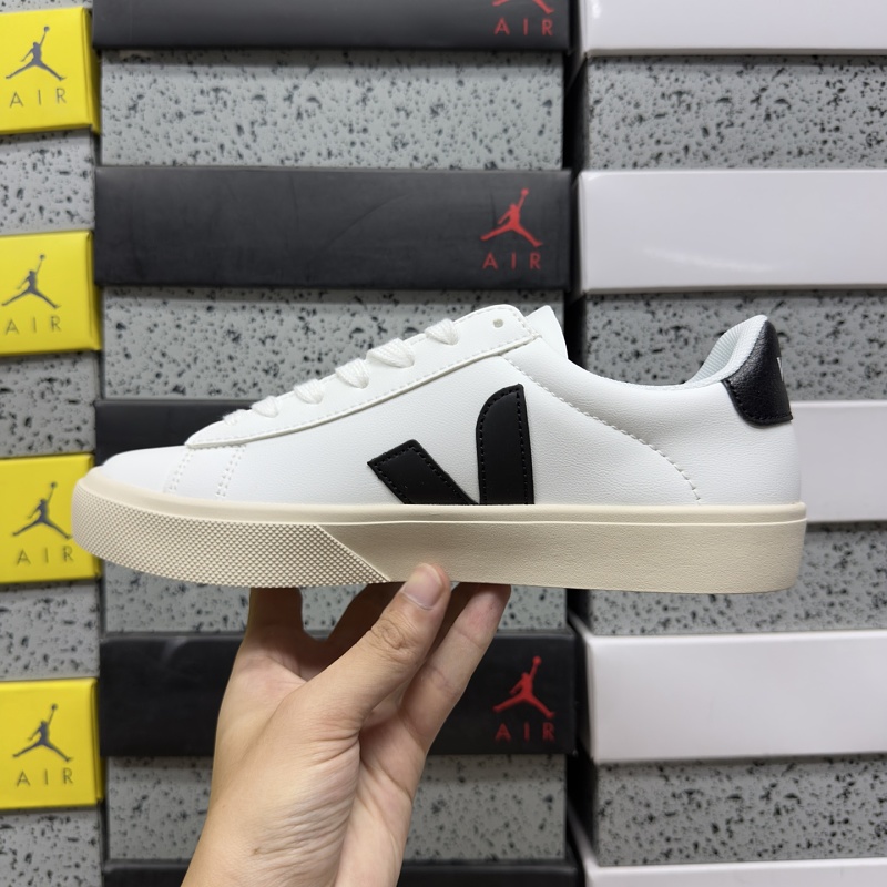Veja Leather Extra Sneakers 3