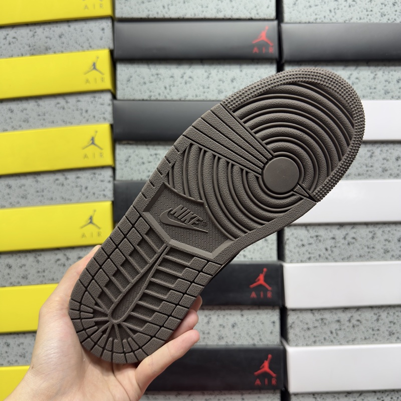 Jordan 1 Sneakers