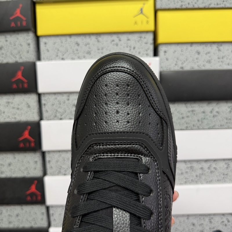 Dior B28 Sneakers 8