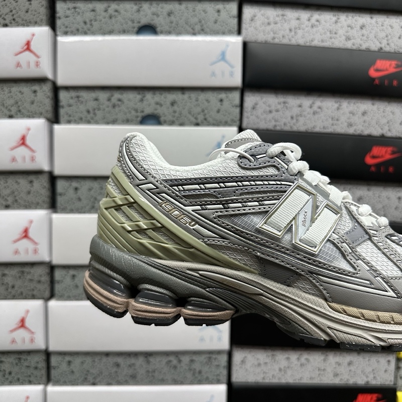 New Balance 1906 Sneakers · 6